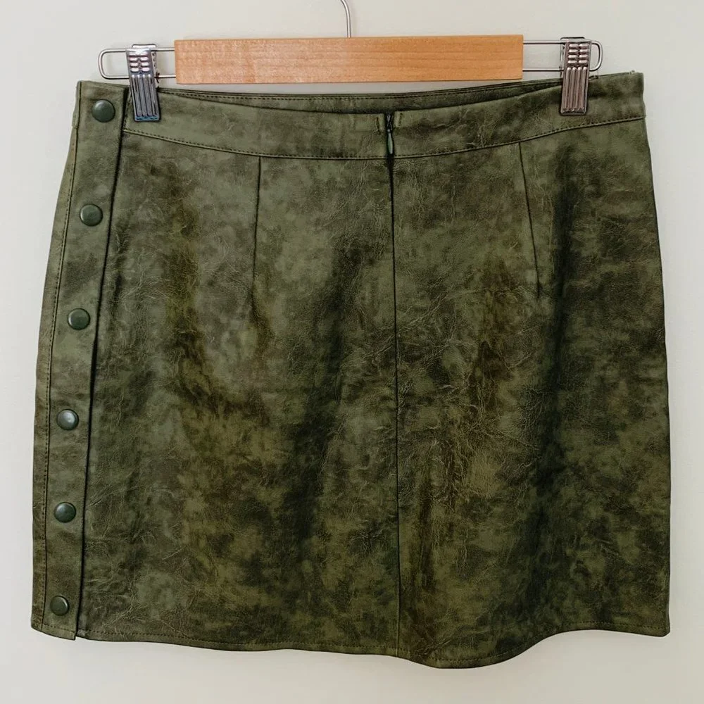 NWT - LF Mint Vanilla Faux Leather Side Snap Skirt